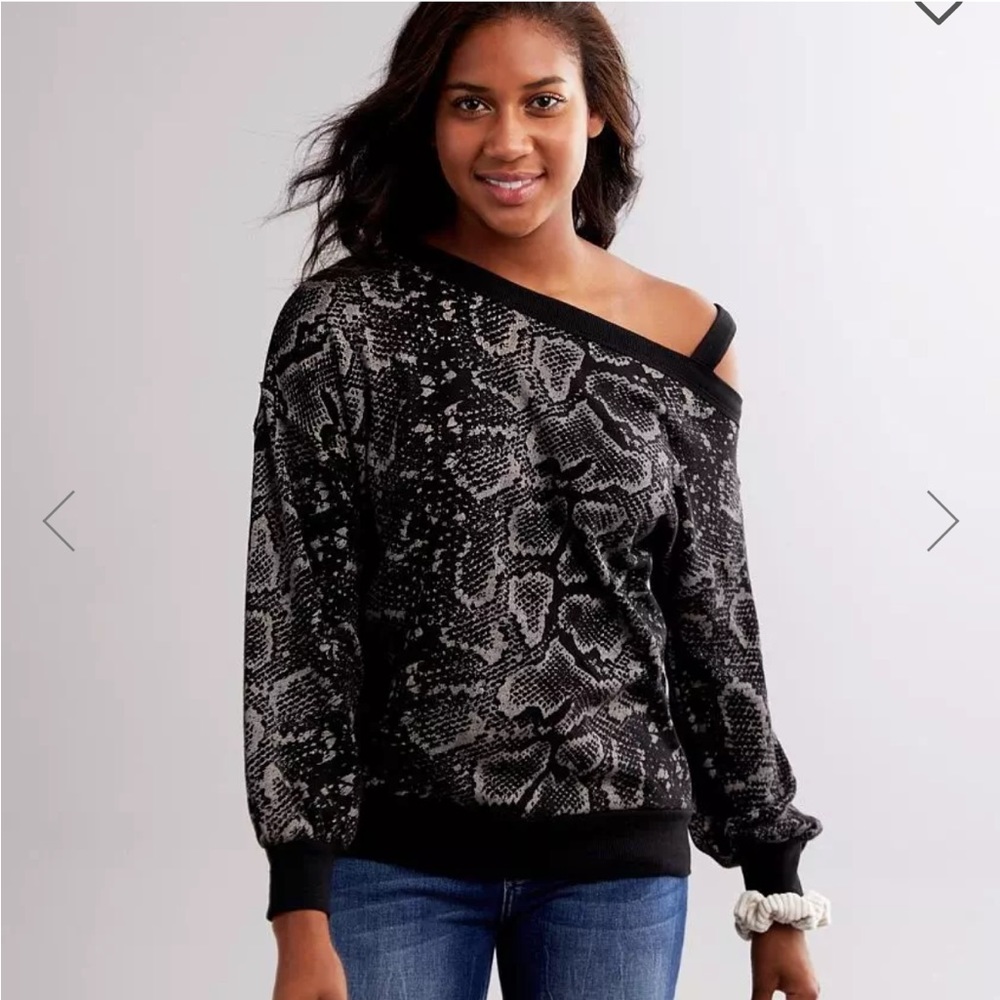 ✨Snake Skin Sweatshirt✨
